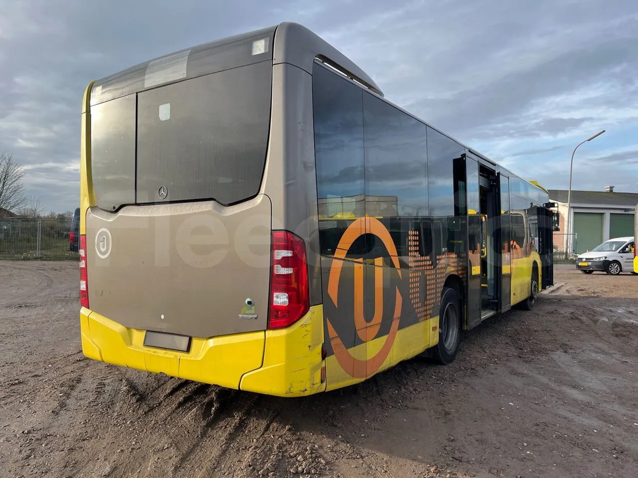 Mercedes-Benz Citaro 628 02 - Euro 6 - 220 kW - 12.140 mt - 3/4 right rear doors open