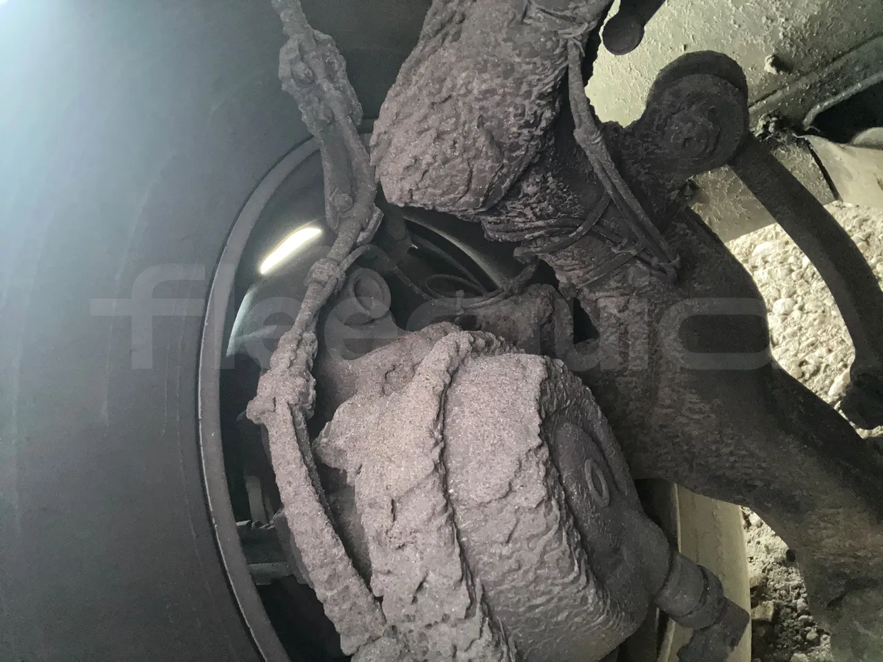 Mercedes-Benz Citaro 628 02 - Euro 6 - 220 kW - 12.140 mt - front brake calipers right