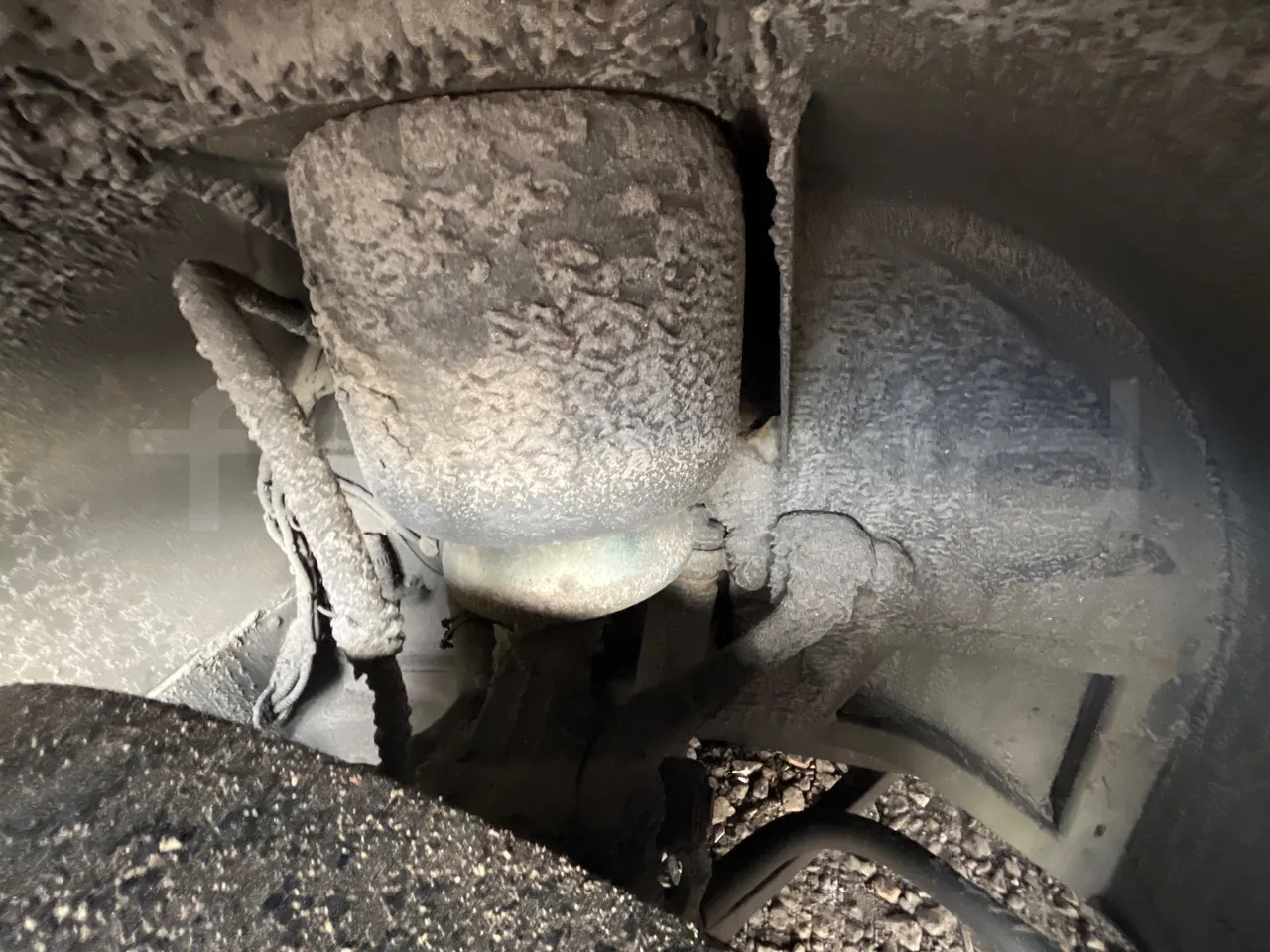 Mercedes-Benz Citaro 628 02 - Euro 6 - 220 kW - 12.140 mt - front shock absorbers left