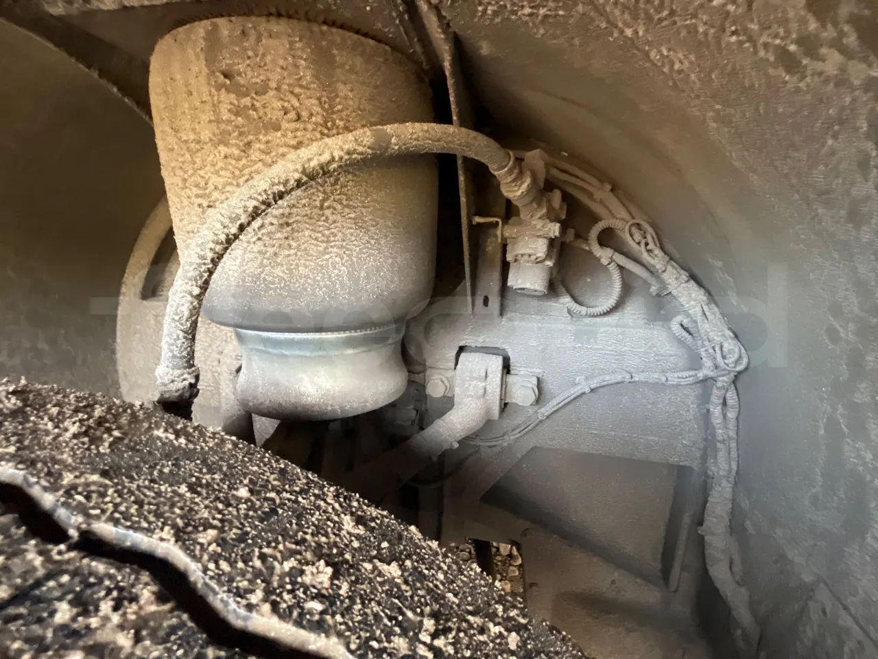 Mercedes-Benz Citaro 628 02 - Euro 6 - 220 kW - 12.140 mt - front shock absorbers right