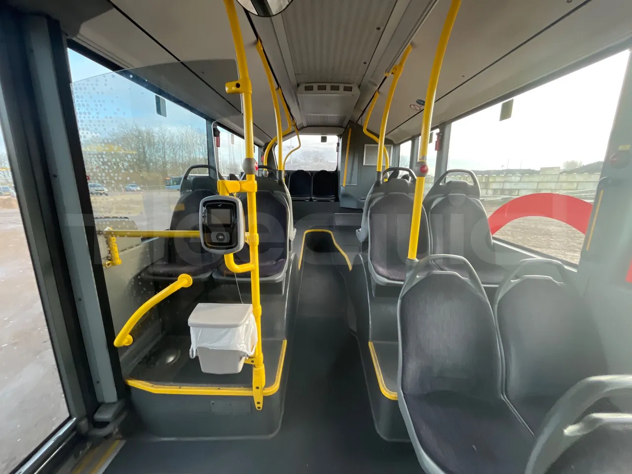 Mercedes-Benz Citaro 628 02 - Euro 6 - 220 kW - 12.140 mt - reverse view middle aisle