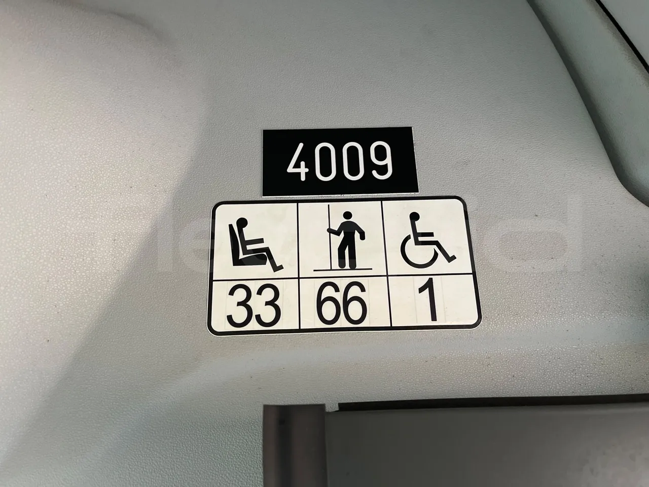 Mercedes-Benz Citaro 628 02 - Euro 6 - 220 kW - 12.140 mt - seat plate photo