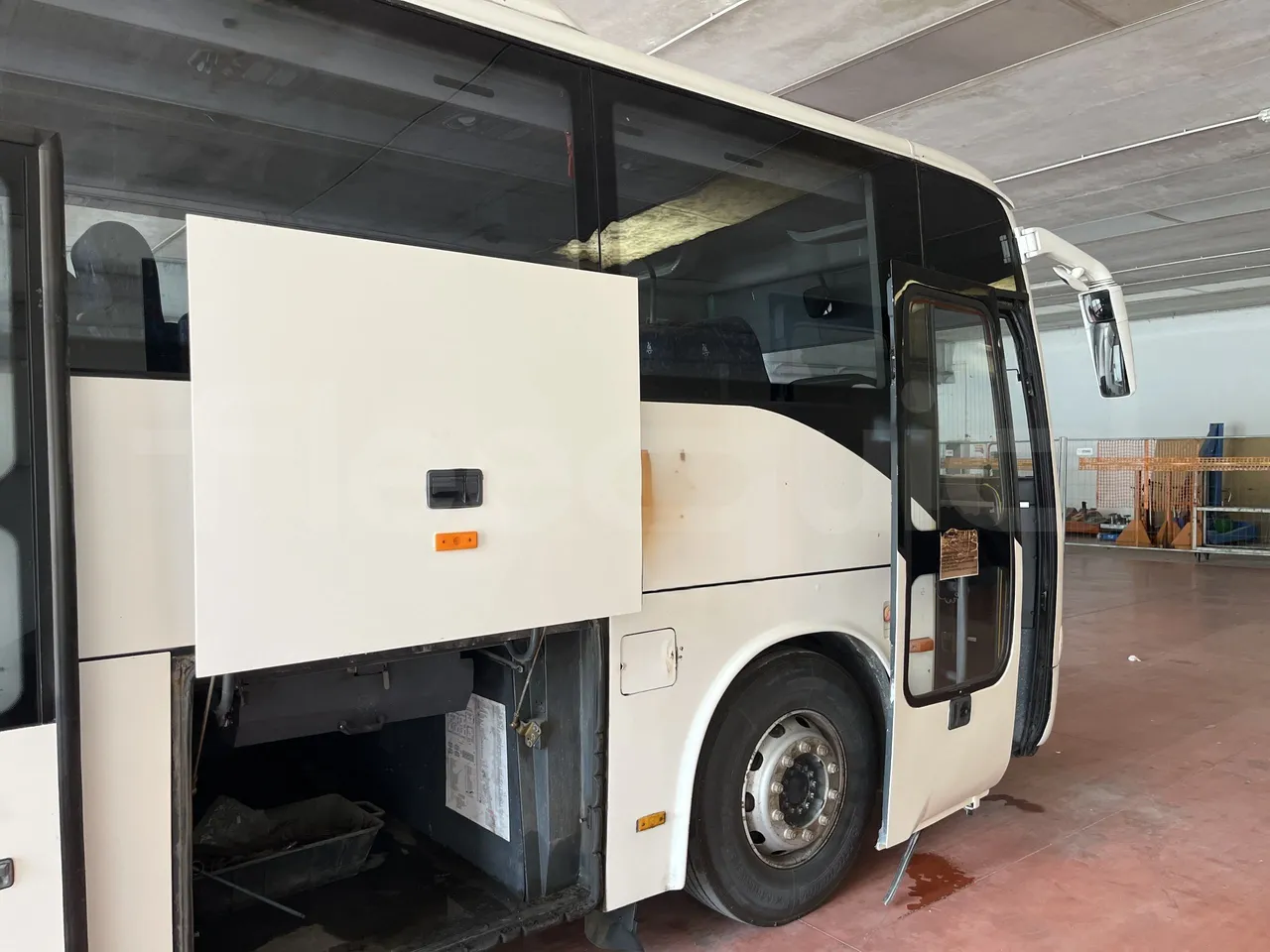 Temsa Safari - platform open photo