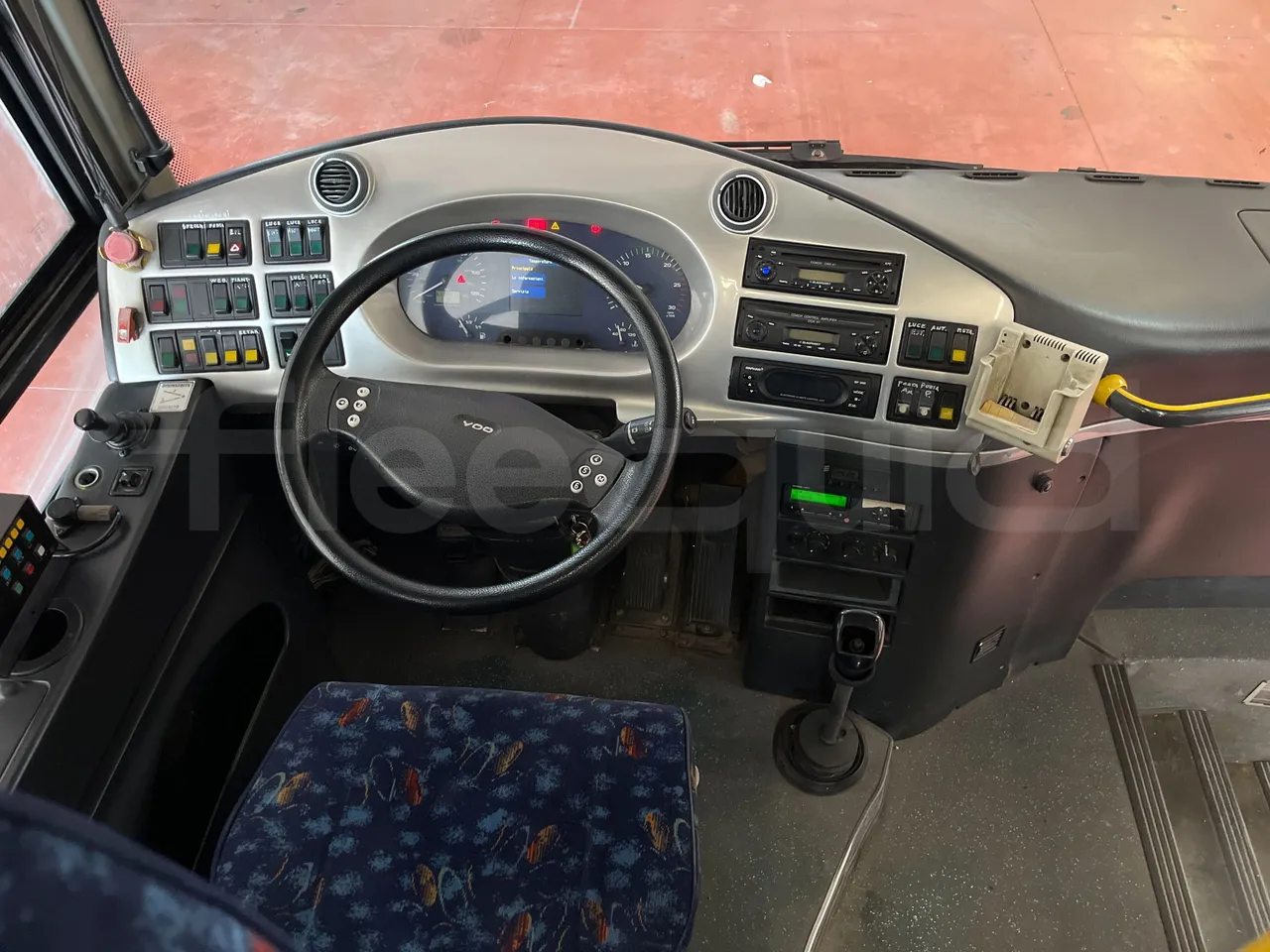 Temsa Safari - steering wheel photo