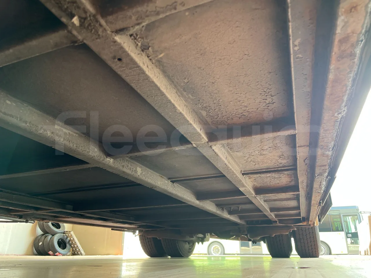 Temsa Safari - central undercarriage photo