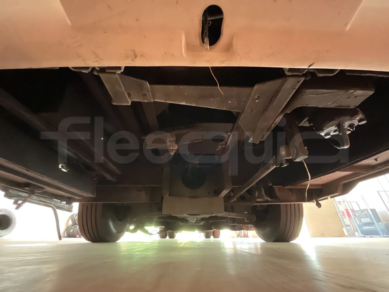 Temsa Safari - front undercarriage from front