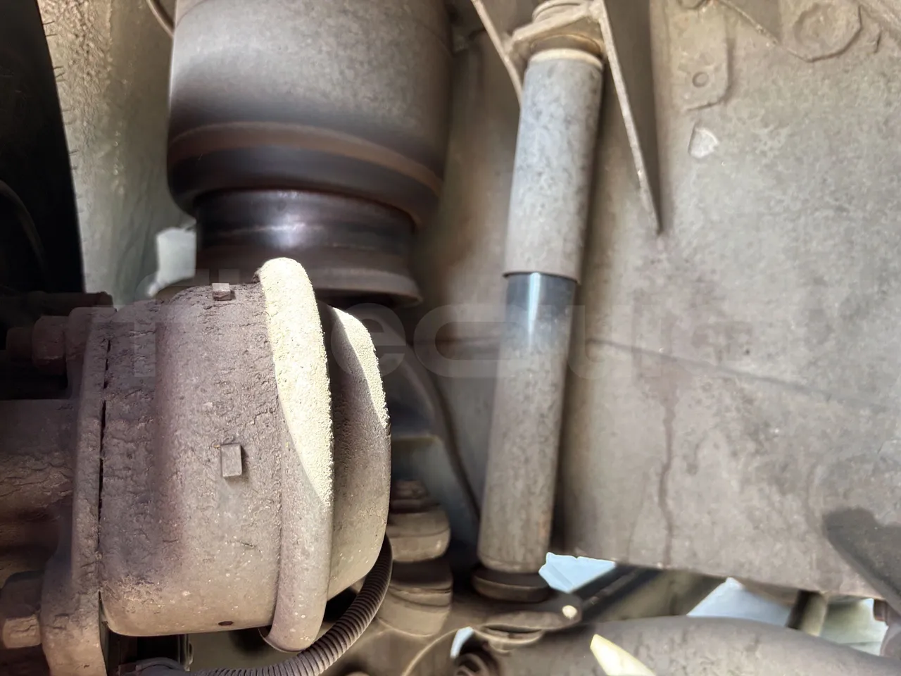 Man Castrosua - First Axle Shock Absorbers Left Side