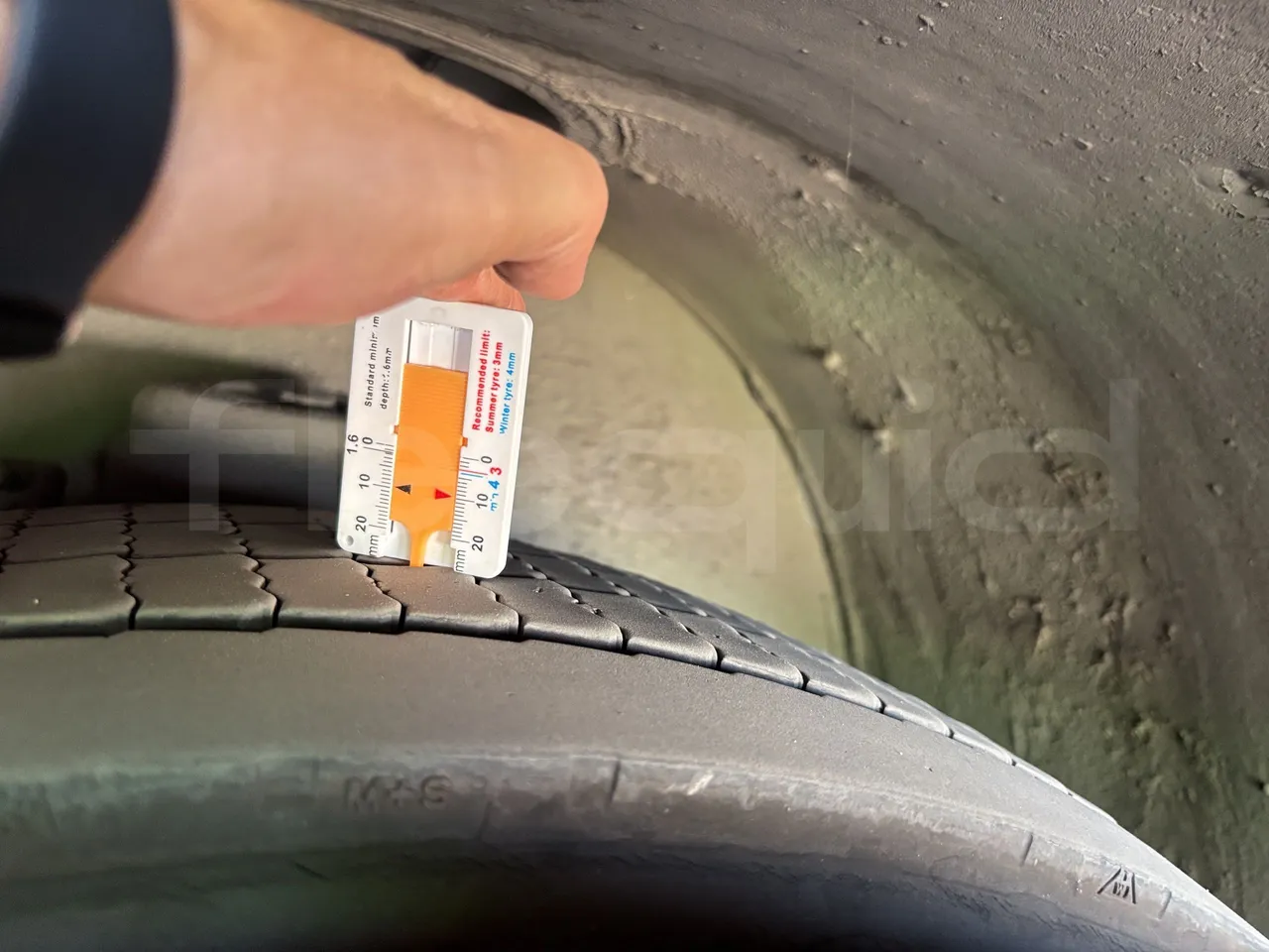 Man Castrosua - Second Axle Right Side: Tyre Tread
