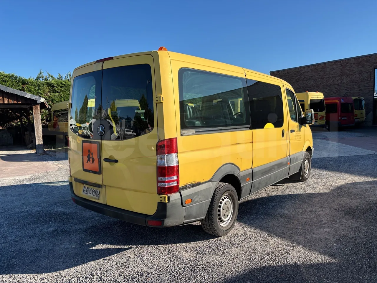 Mercedes-Benz Sprinter - 3/4 Rear Right Side