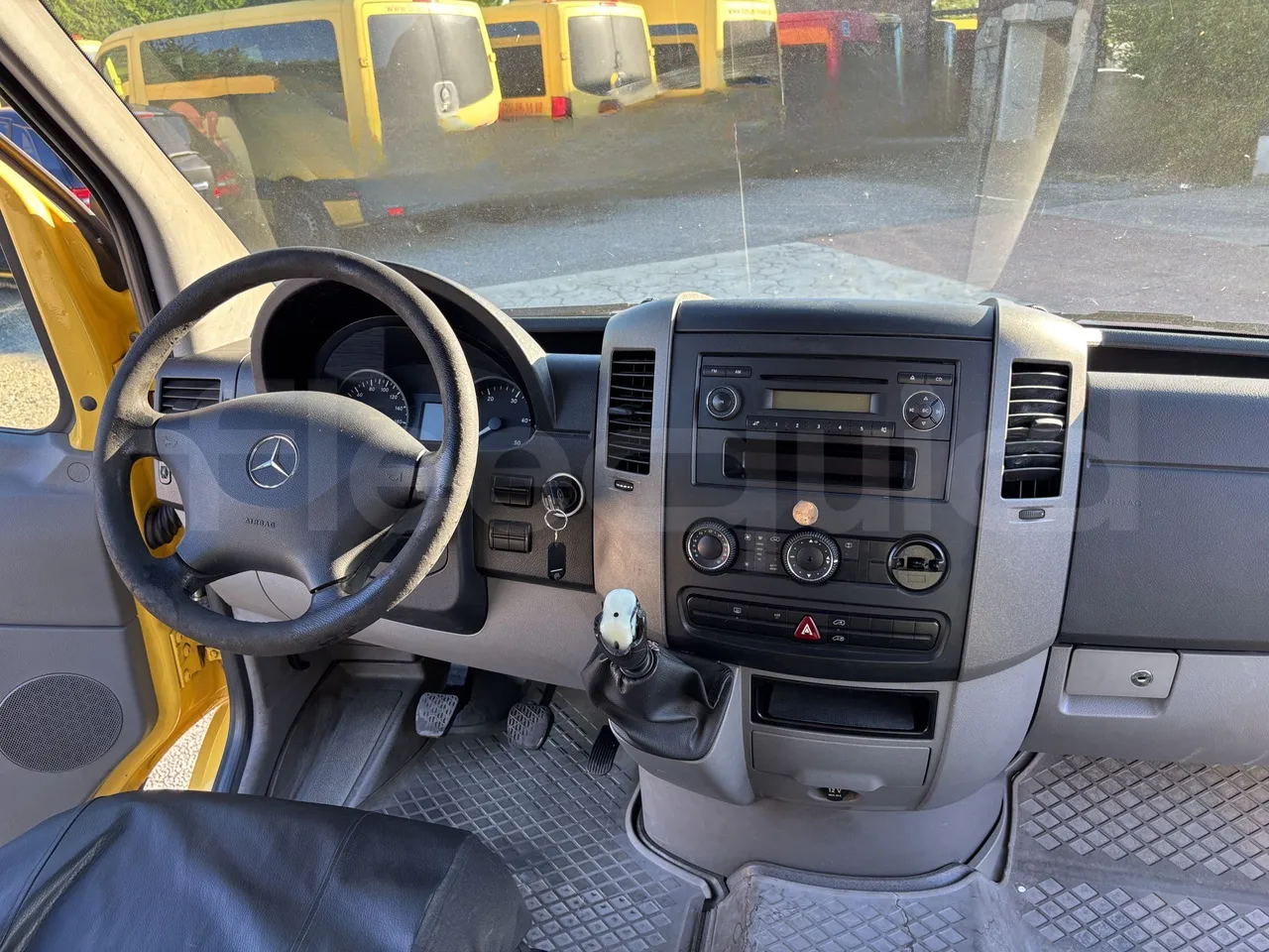 Mercedes-Benz Sprinter - Complete Driver's Dashboard