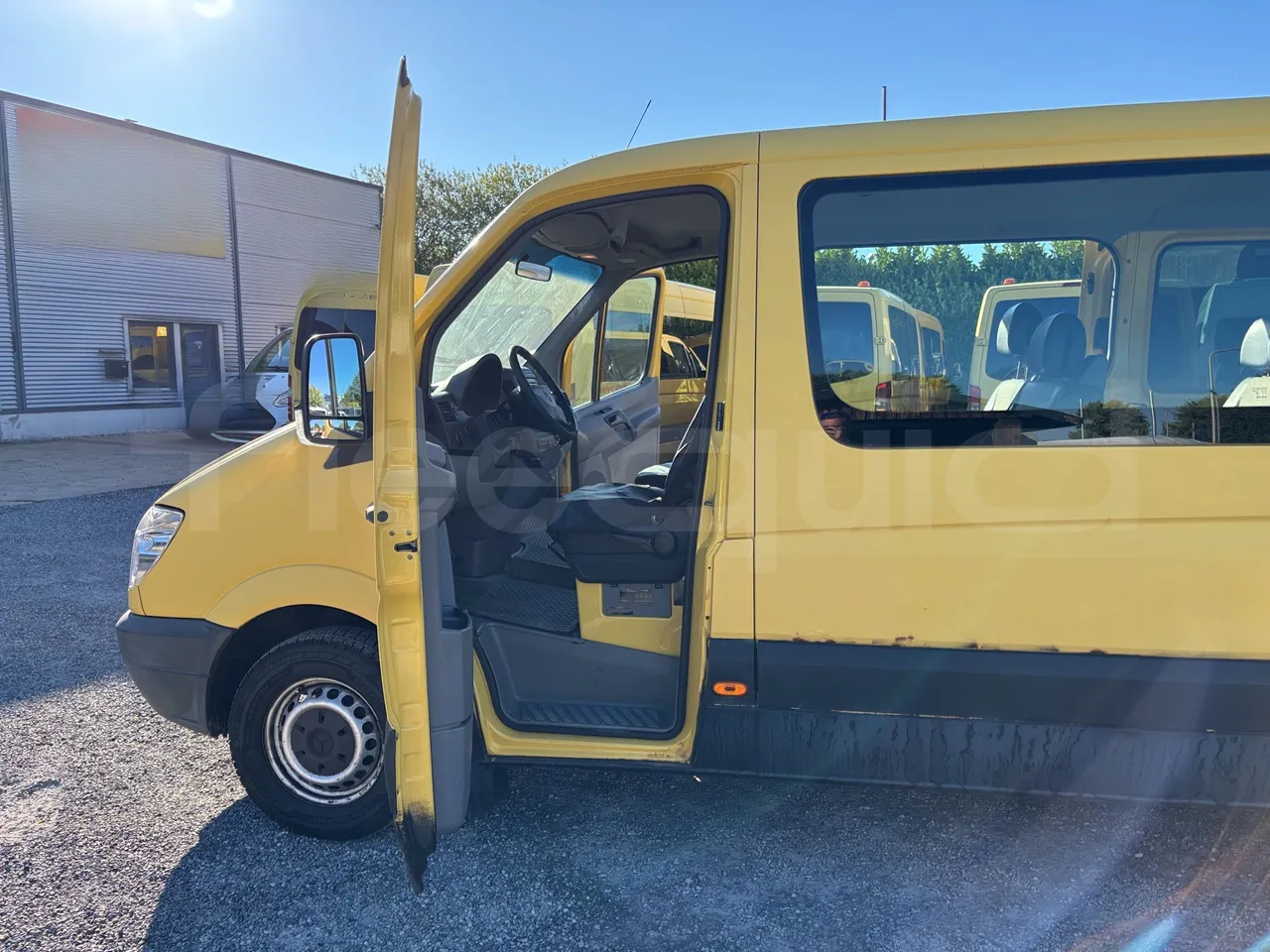 Mercedes-Benz Sprinter - Driver Door Open