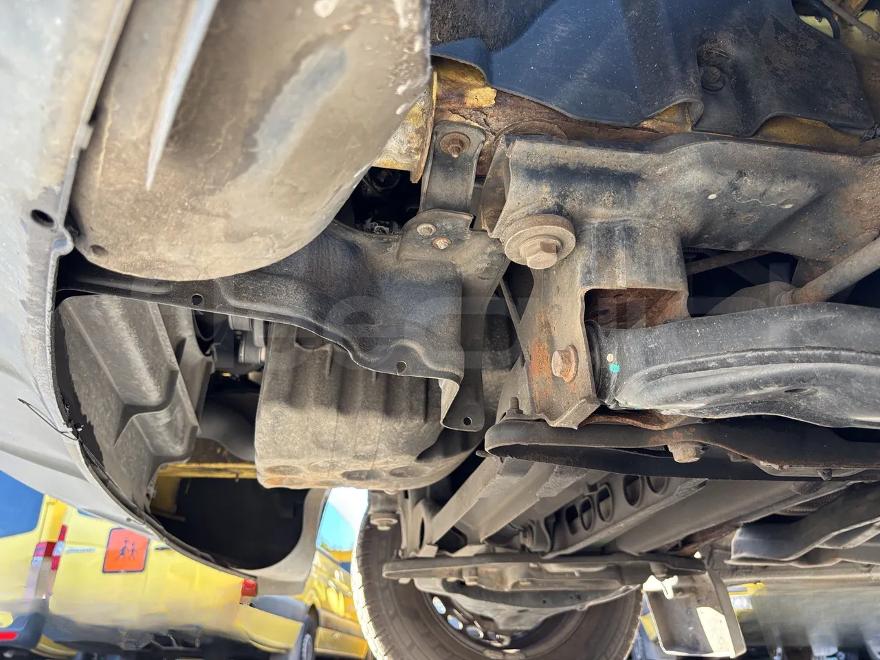 Mercedes-Benz Sprinter - Engine Without Protection