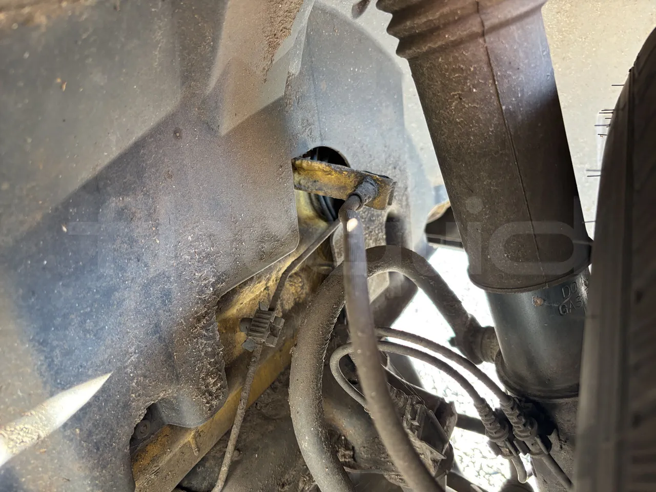Mercedes-Benz Sprinter - First Axle Shock Absorbers Right Side