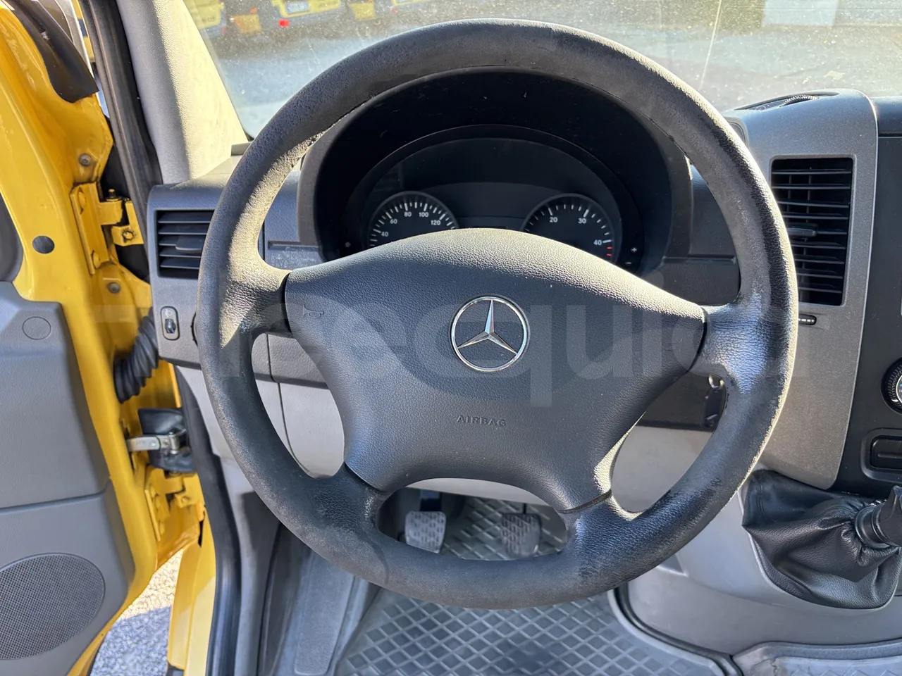 Mercedes-Benz Sprinter - Steering Wheel