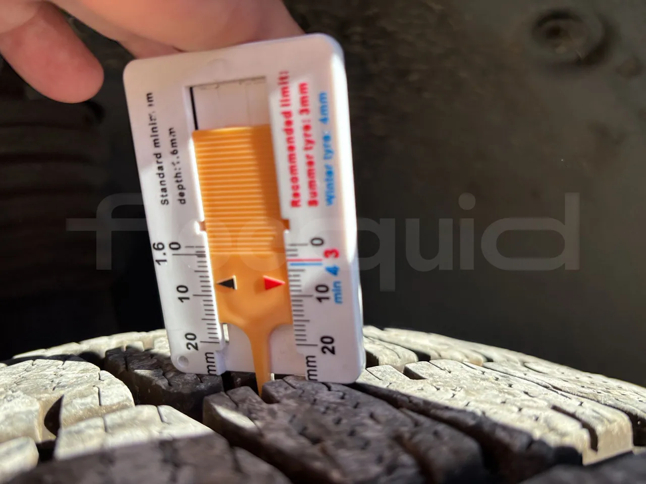 Mercedes-Benz Sprinter - First Axle Left Side: Tyre Size