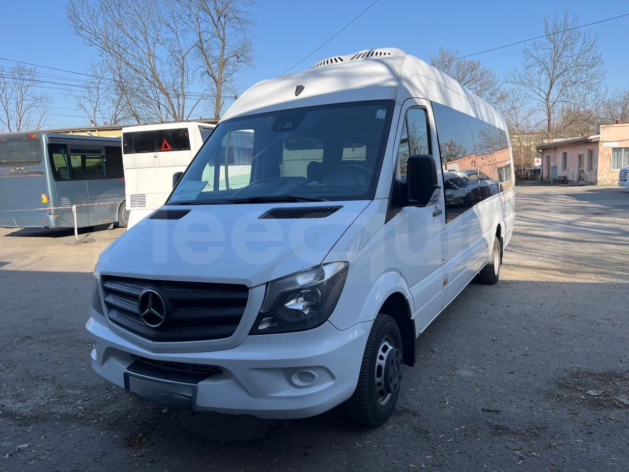 Mercedes-Benz Sprinter 519 - Euro6 - 140kW - 7.400mt - 3/4 front left