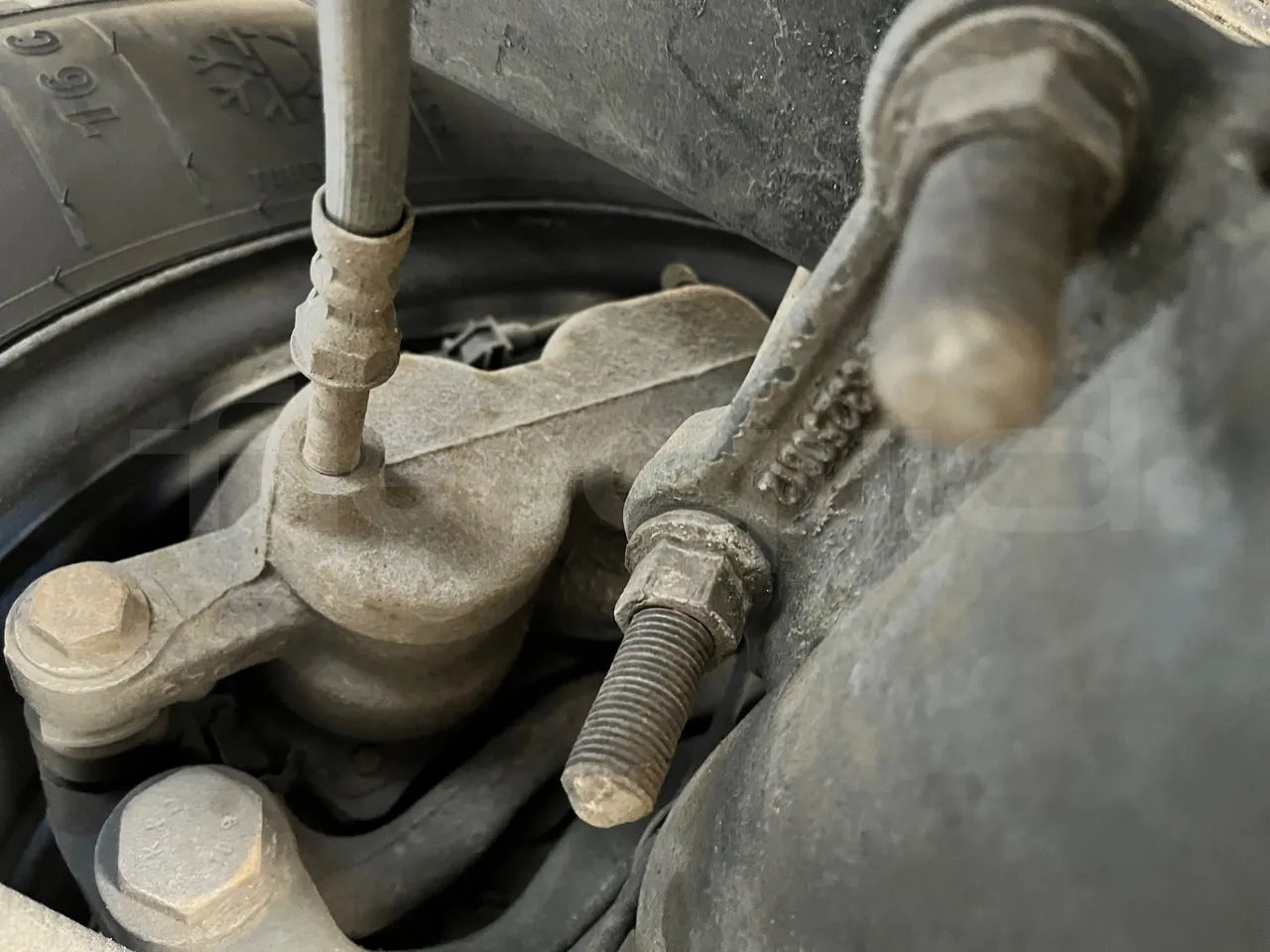 Mercedes-Benz Sprinter 519 - Euro6 - 140kW - 7.400mt - axle 2 caliper brakes right