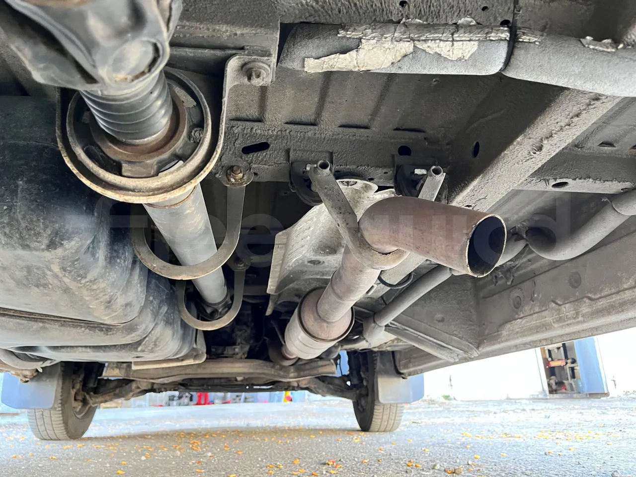 Mercedes-Benz Sprinter 519 - Euro6 - 140kW - 7.400mt - exhaust photo