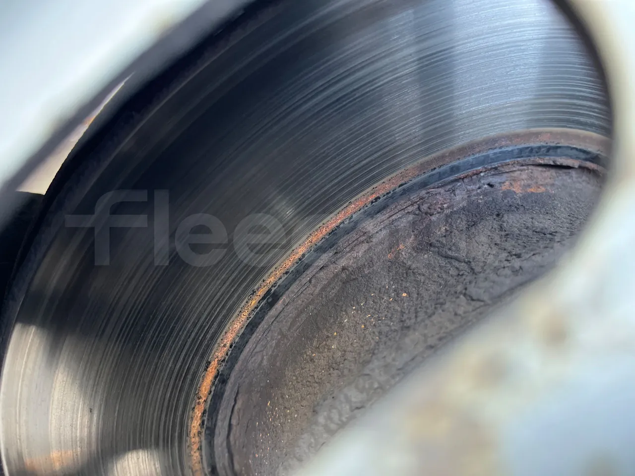 Mercedes-Benz Sprinter 519 - Euro6 - 140kW - 7.400mt - front discs left