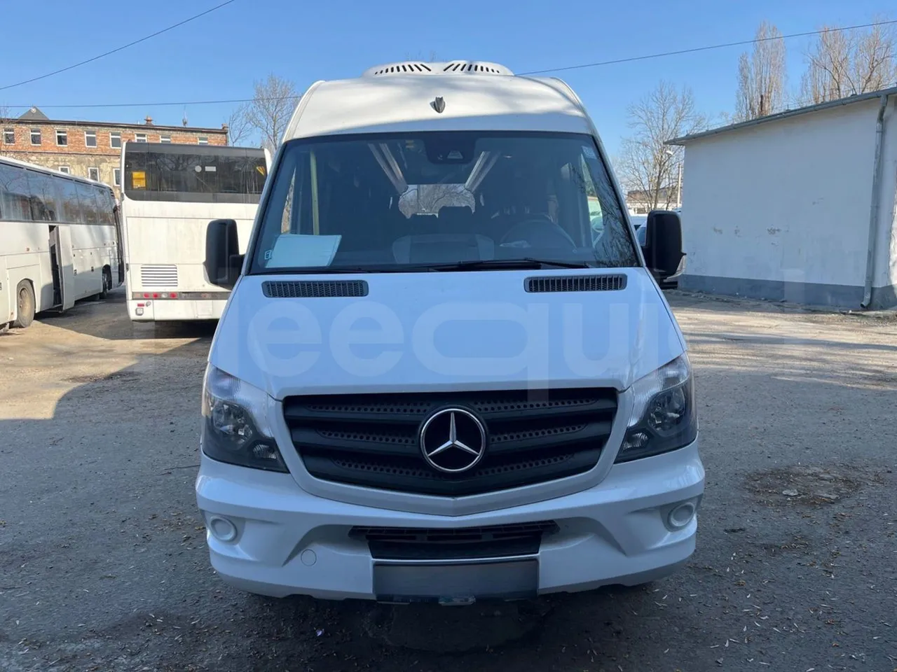 Mercedes-Benz Sprinter 519 - Euro6 - 140kW - 7.400mt - front photo