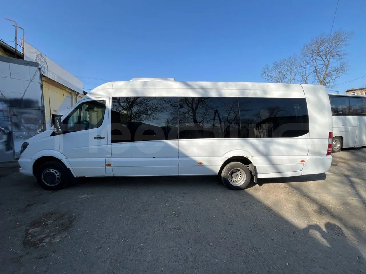 Mercedes-Benz Sprinter 519 - Euro6 - 140kW - 7.400mt - left side photo