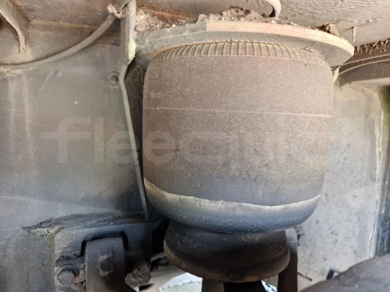 Setra S517 410 03 - EUR6 - 375kW - 14.165m - axel 2 air springs 1 right