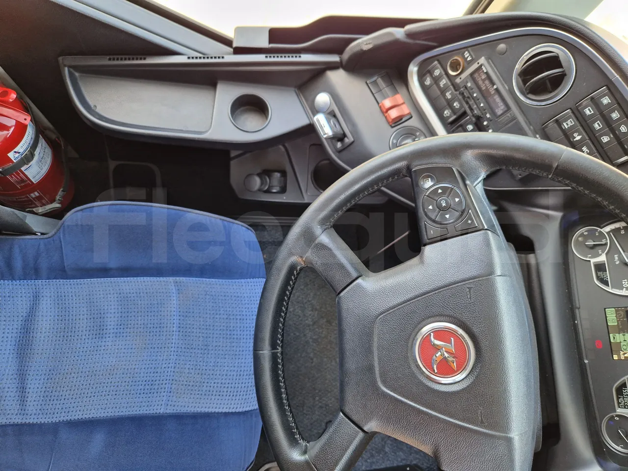 Setra S517 410 03 - EUR6 - 375kW - 14.165m - onboard devices 3