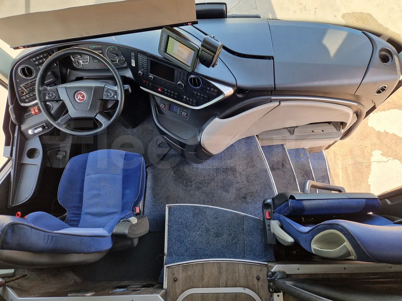 Setra S517 410 03 - EUR6 - 375kW - 14.165m - buttons panels on