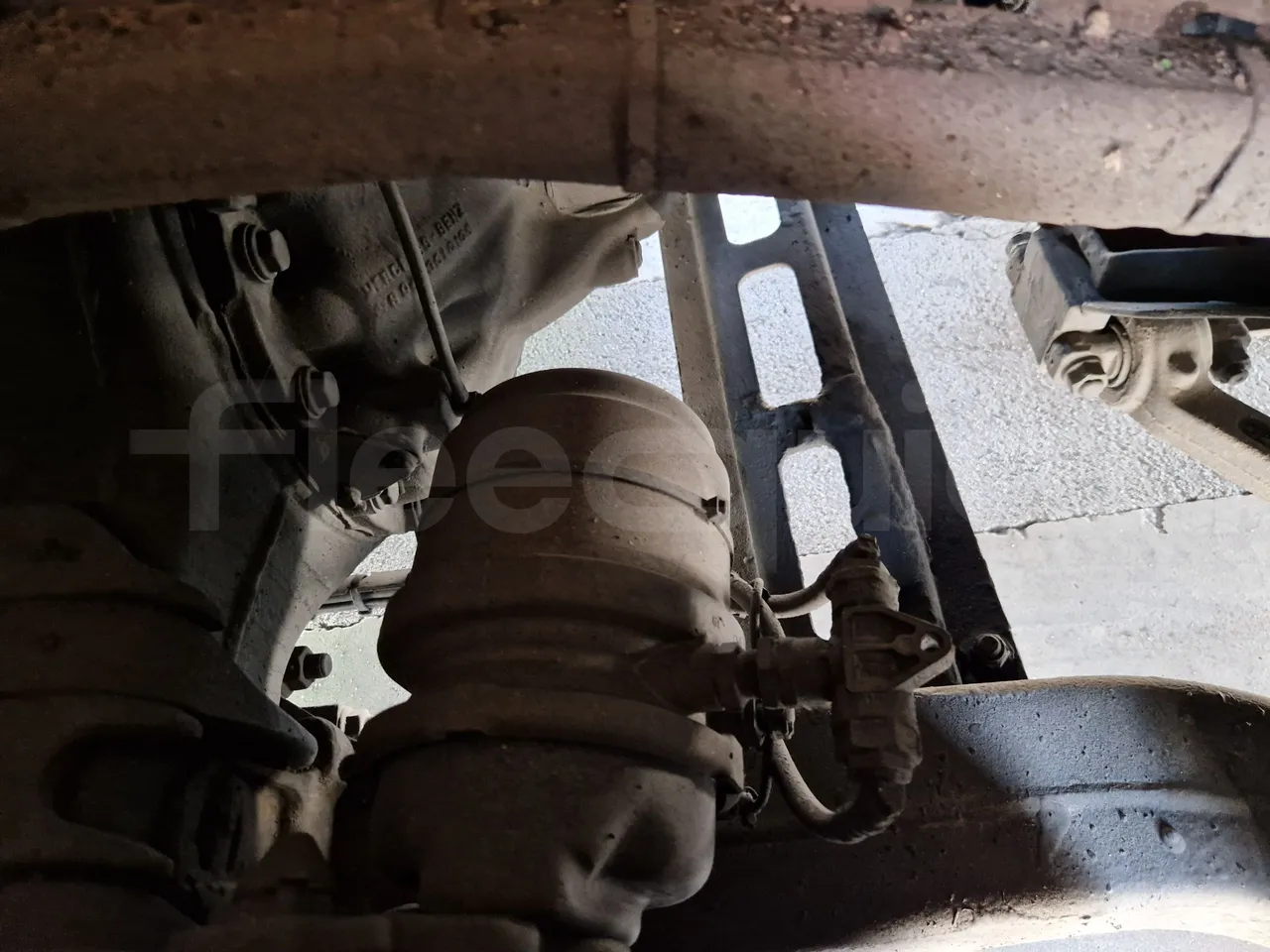 Setra S517 410 03 - EUR6 - 375kW - 14.165m - axle 2 caliper brakes right