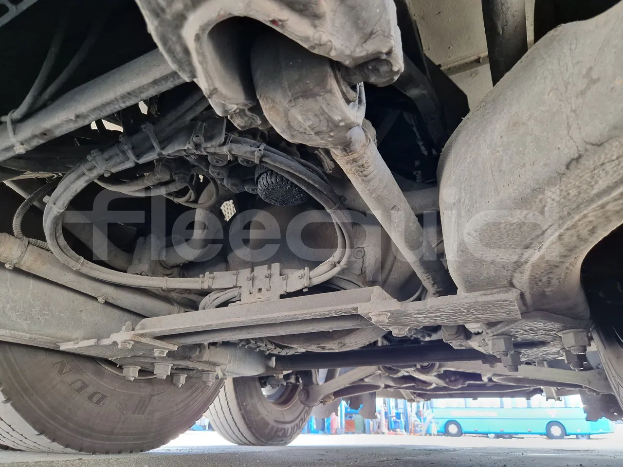 Setra S517 410 03 - EUR6 - 375kW - 14.165m - axle 2 discs right