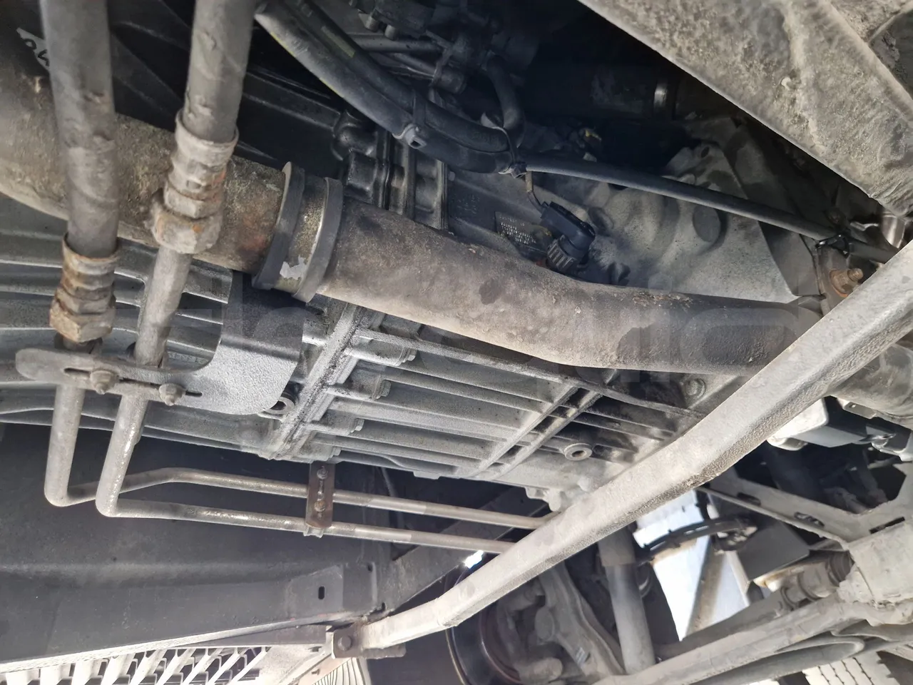 Setra S517 410 03 - EUR6 - 375kW - 14.165m - driveshaft photo