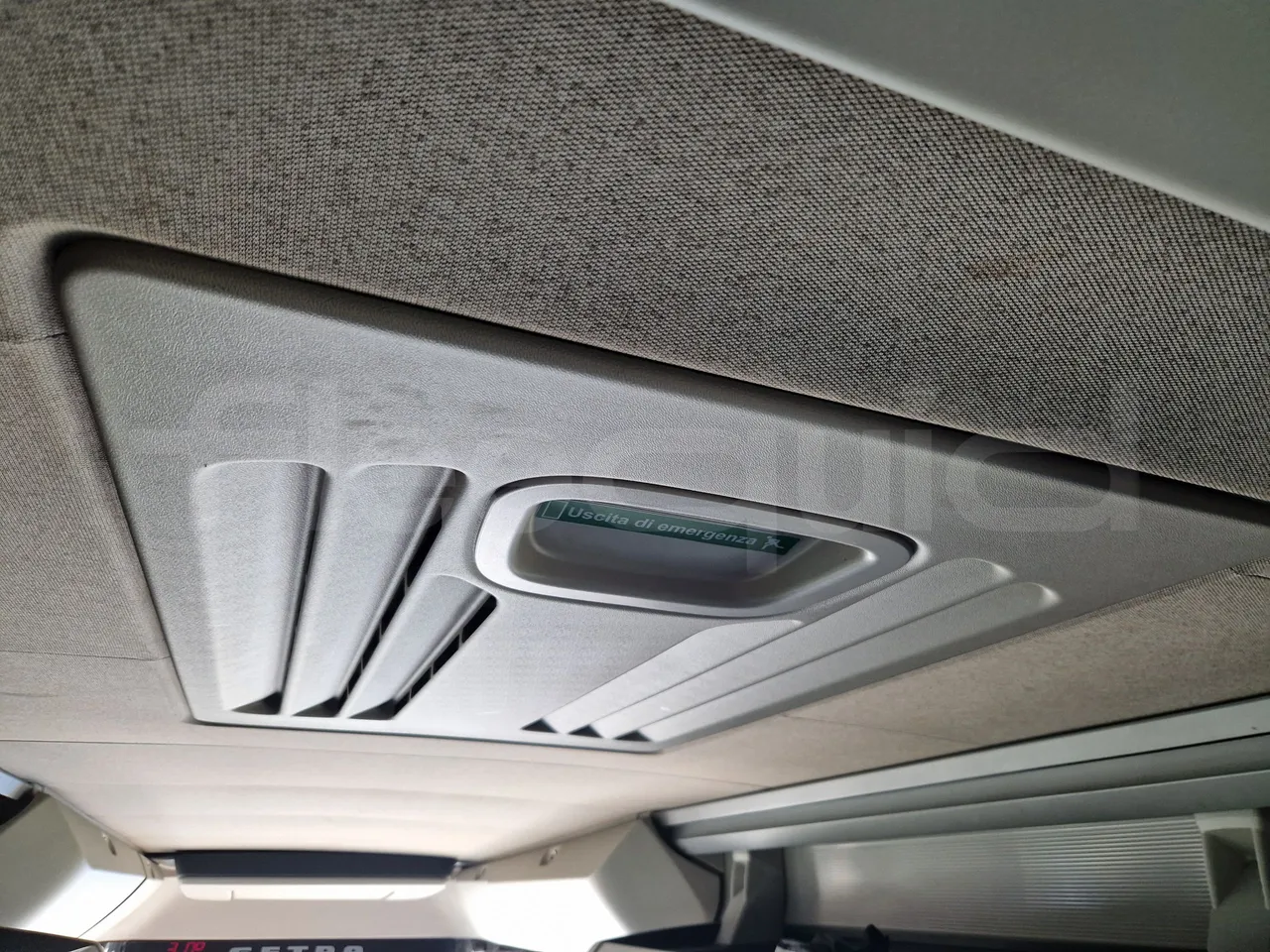 Setra S517 410 03 - EUR6 - 375kW - 14.165m - roof hatch 2