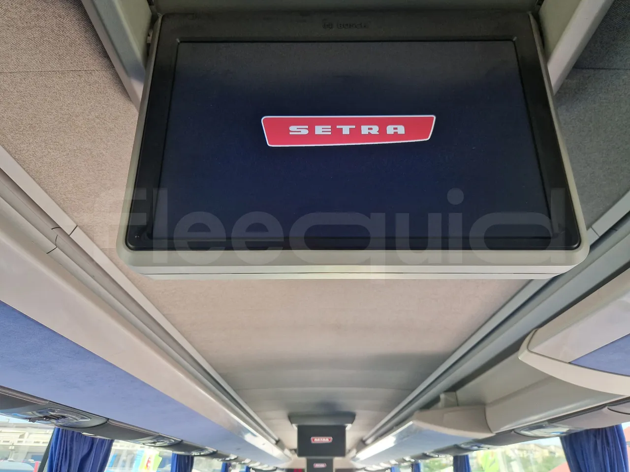 Setra S517 410 03 - EUR6 - 375kW - 14.165m - overhead compartments photo