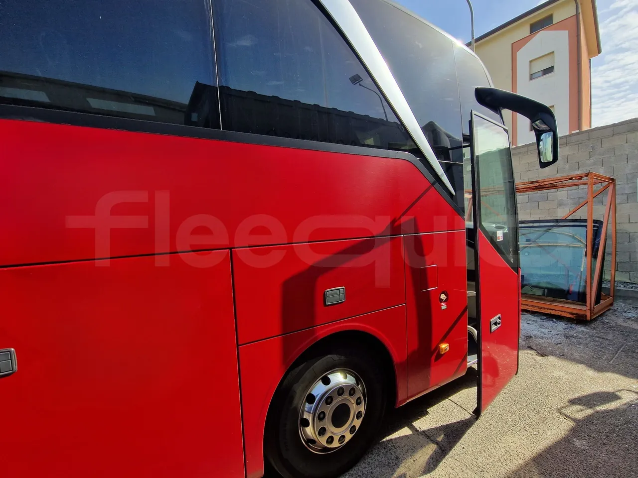 Setra S517 410 03 - EUR6 - 375kW - 14.165m - platform open photo