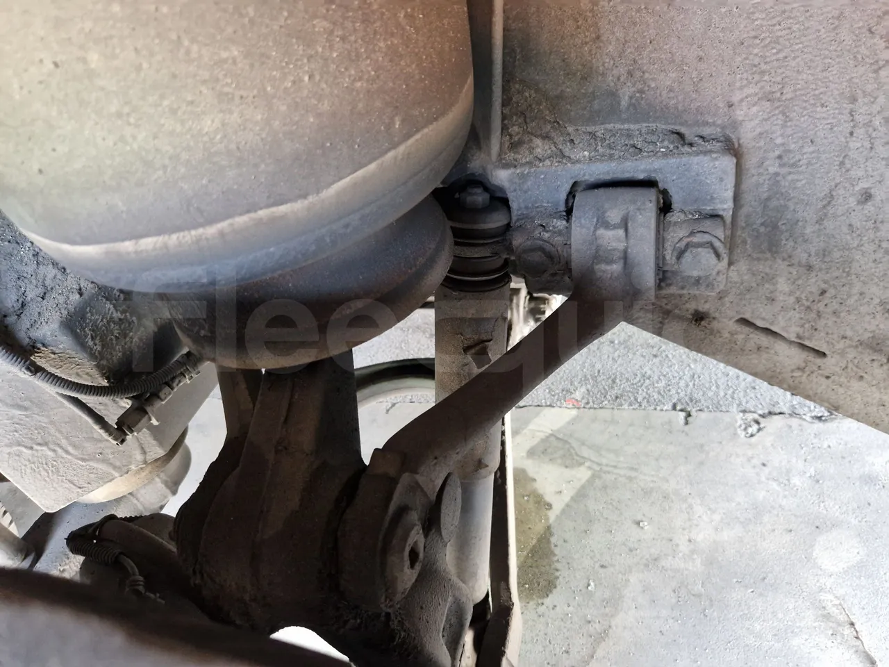 Setra S517 410 03 - EUR6 - 375kW - 14.165m - axle 2 shock absorbers 2 left