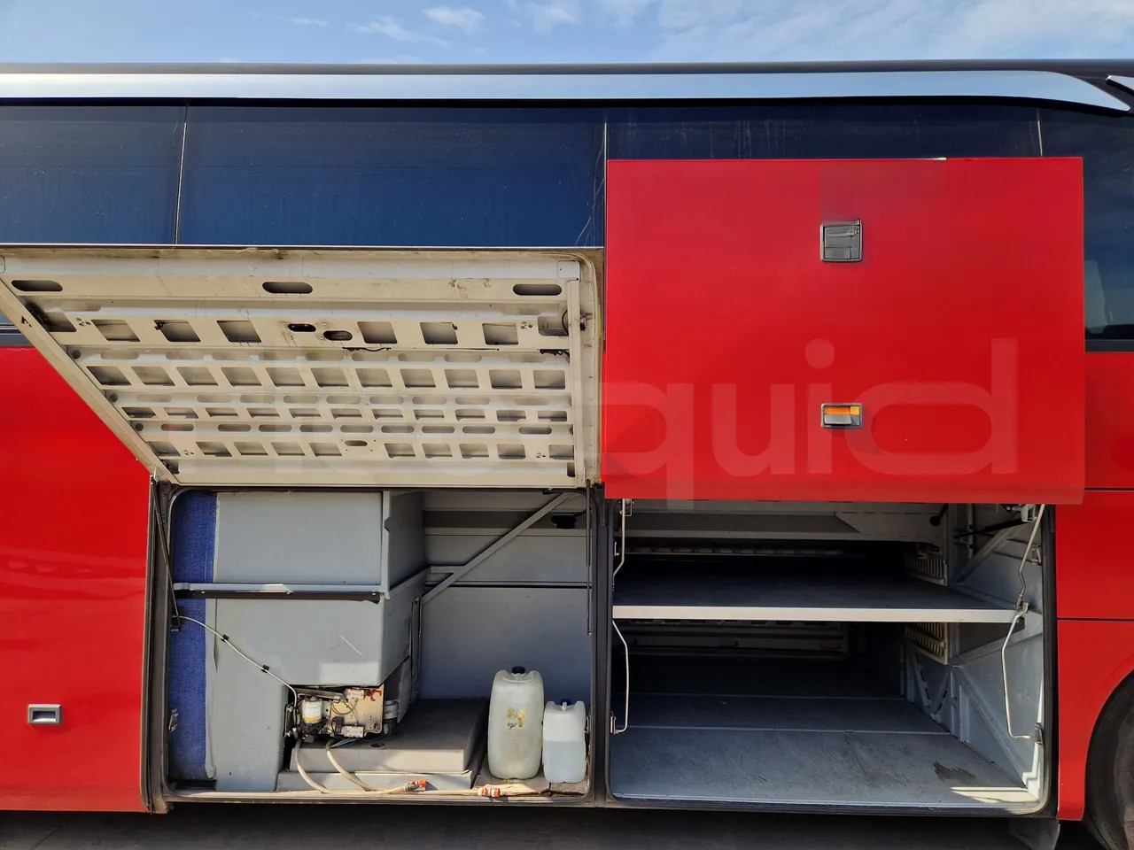 Setra S517 410 03 - EUR6 - 375kW - 14.165m - under carpet photo