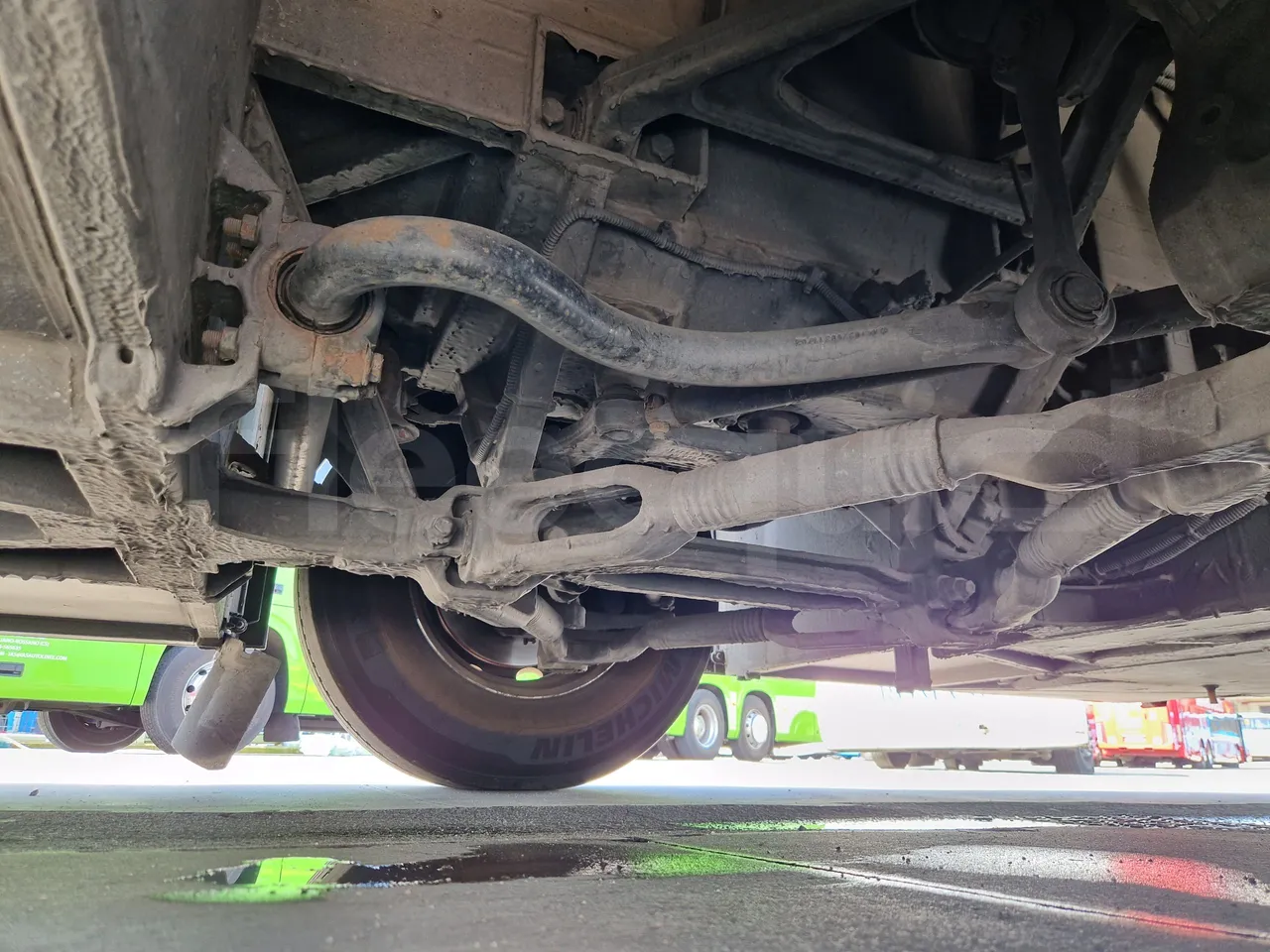 Setra S517 410 03 - EUR6 - 375kW - 14.165m - front axle left side