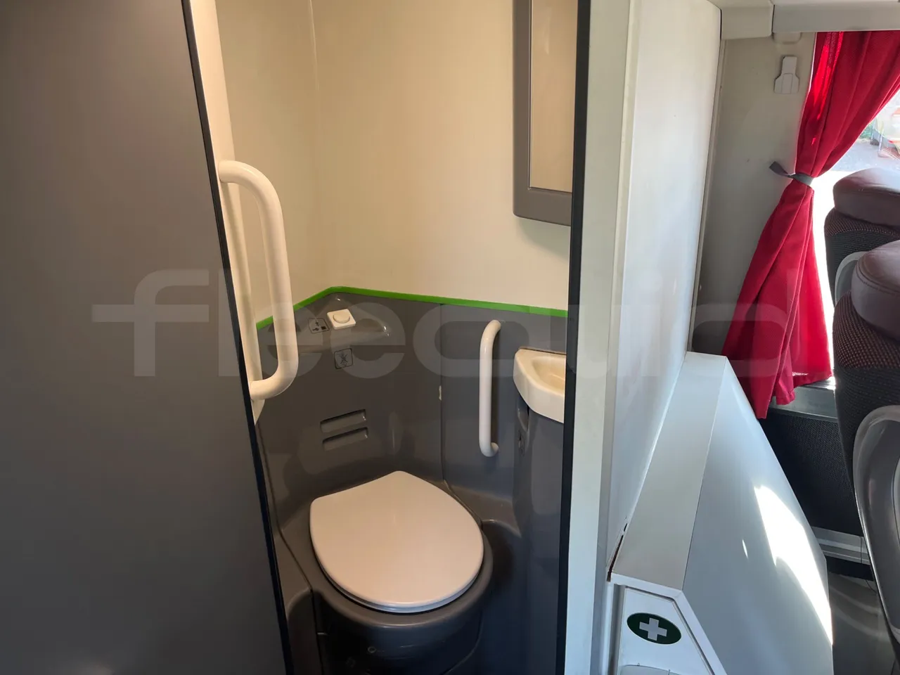 Setra S 531 DT S 531 DT/ Euro 6 - 375 KW - 14 Mt - toilette accessories photo