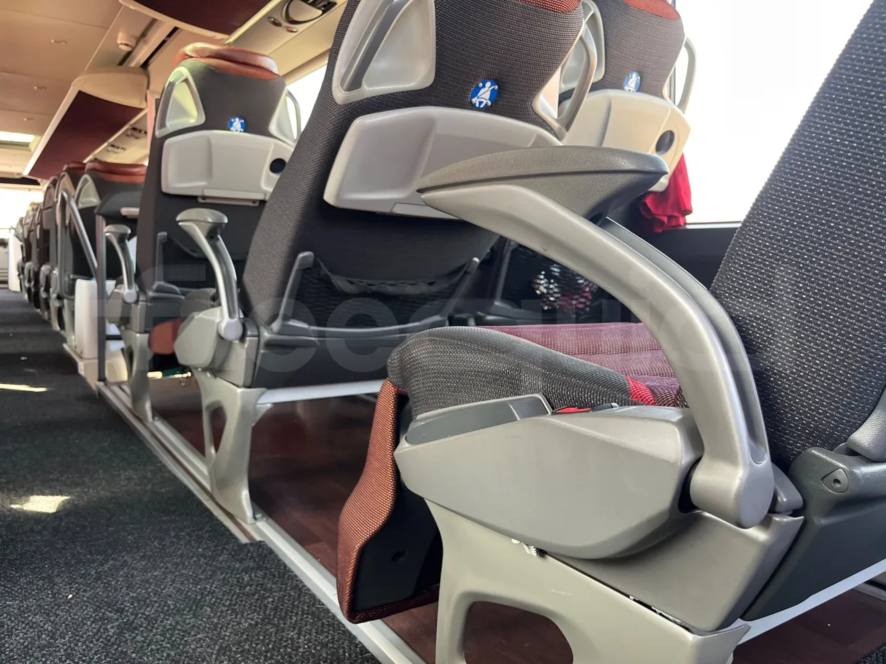 Setra S 531 DT S 531 DT/ Euro 6 - 375 KW - 14 Mt - armrest detail photo