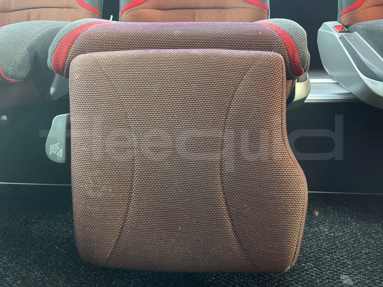 Setra S 531 DT S 531 DT/ Euro 6 - 375 KW - 14 Mt - footrest detail photo