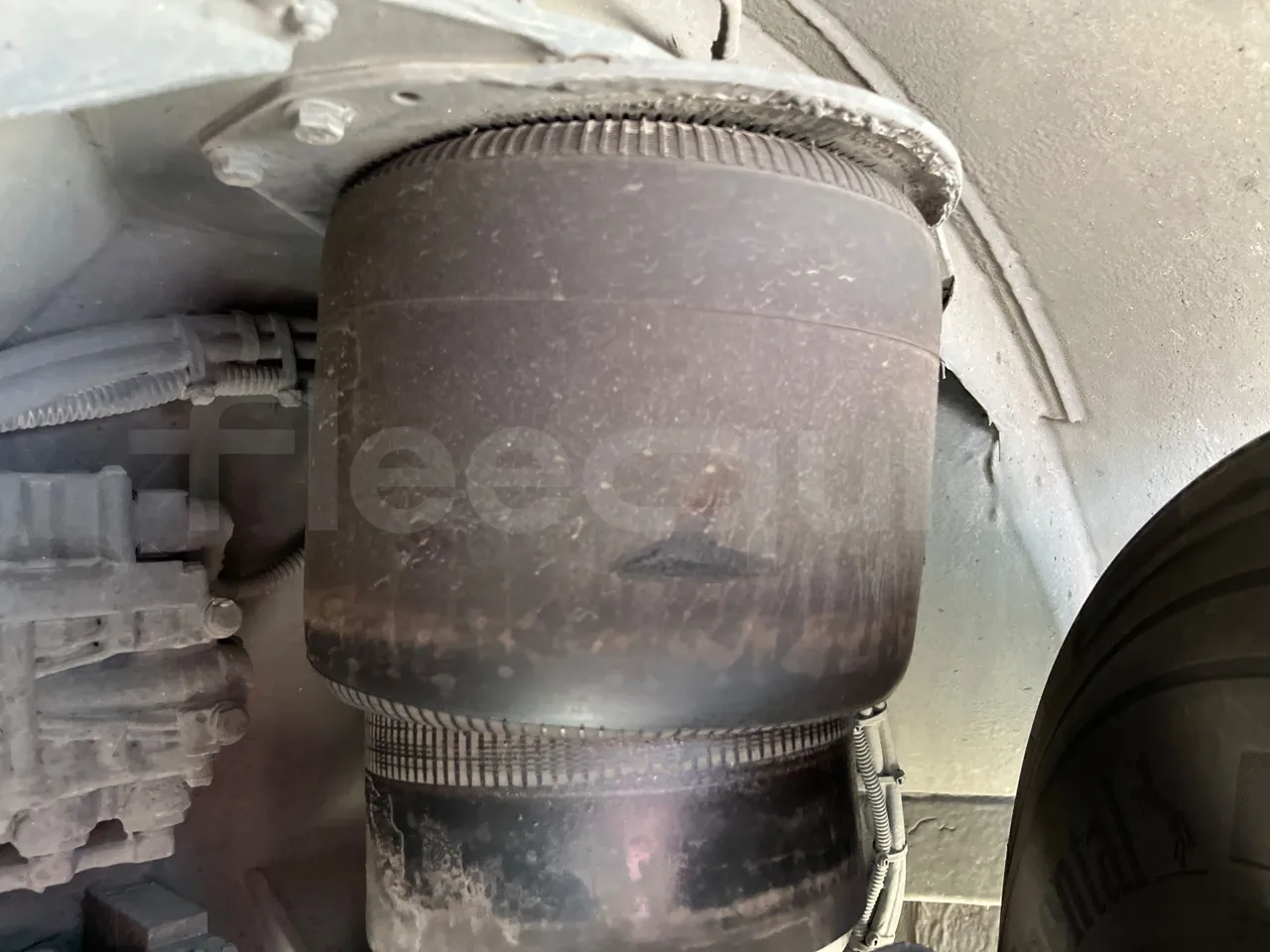 Setra S 531 DT S 531 DT/ Euro 6 - 375 KW - 14 Mt - front air springs left