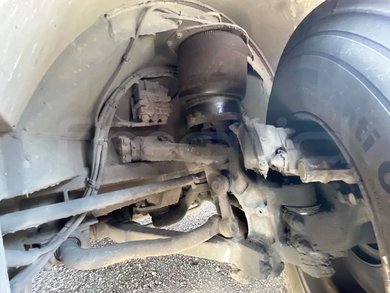 Setra S 531 DT S 531 DT/ Euro 6 - 375 KW - 14 Mt - front shock absorbers left