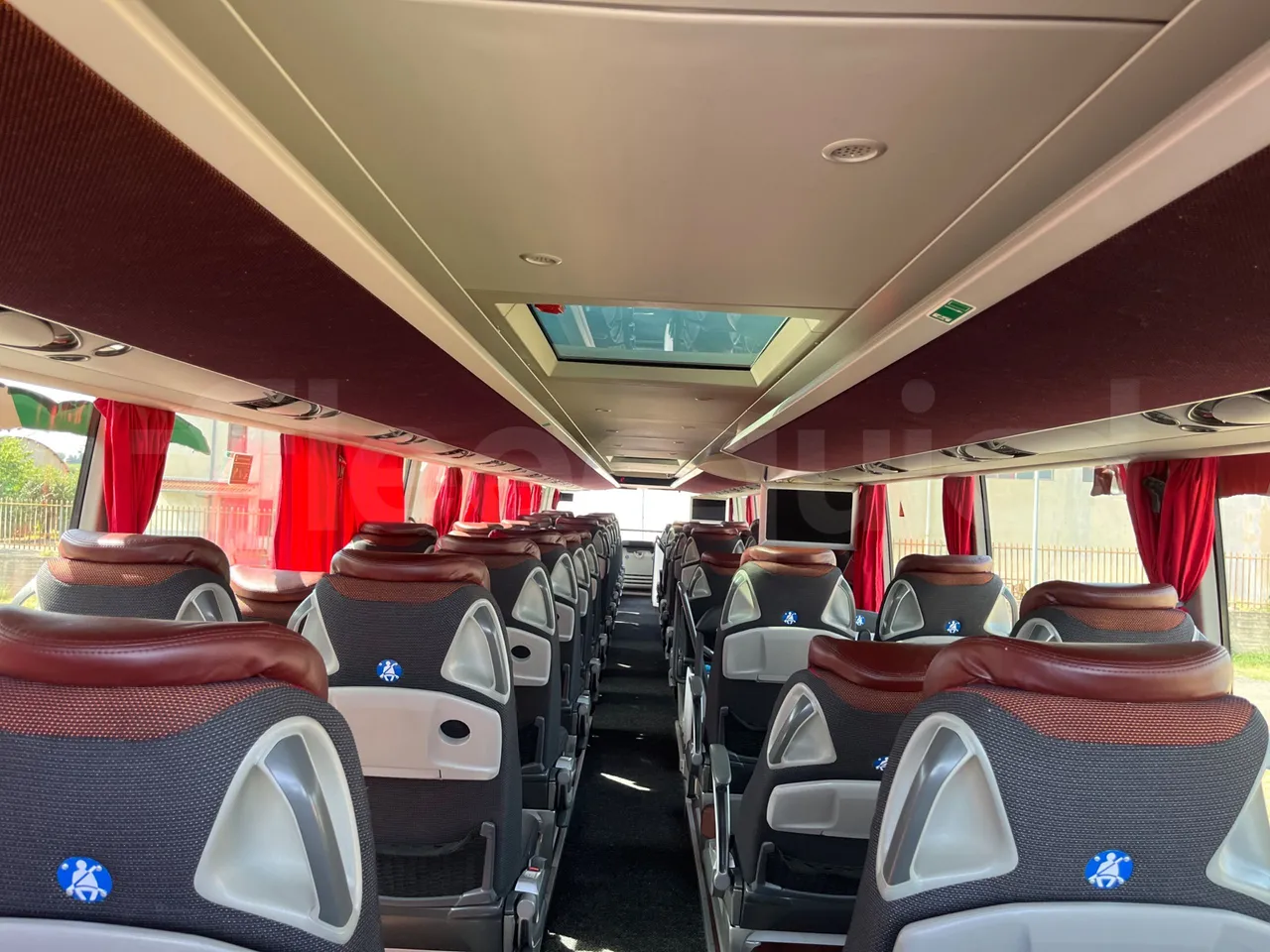 Setra S 531 DT S 531 DT/ Euro 6 - 375 KW - 14 Mt - forward view middle aisle