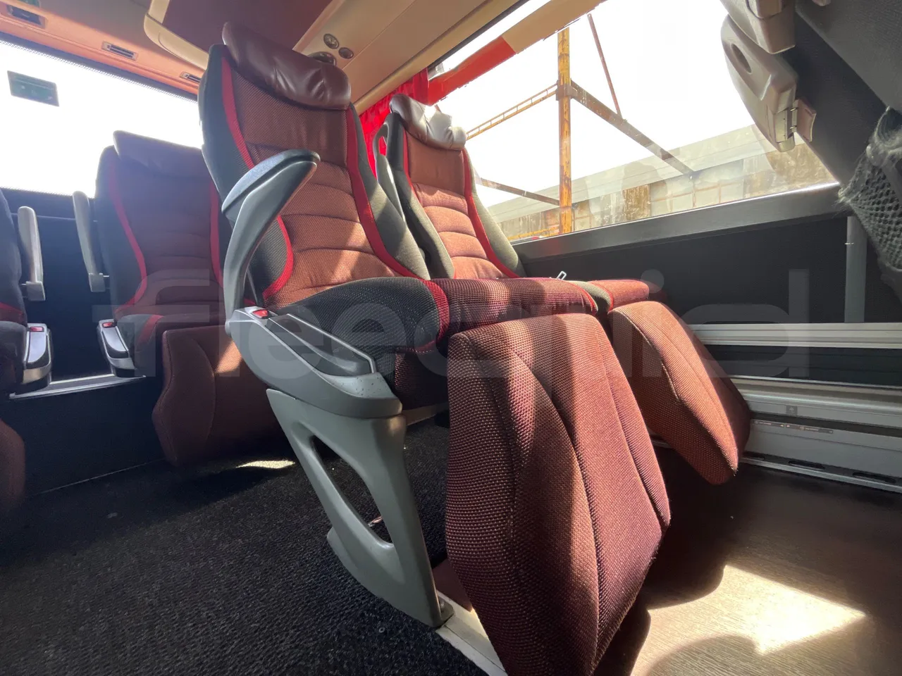 Setra S 531 DT S 531 DT/ Euro 6 - 375 KW - 14 Mt - power outlets detail