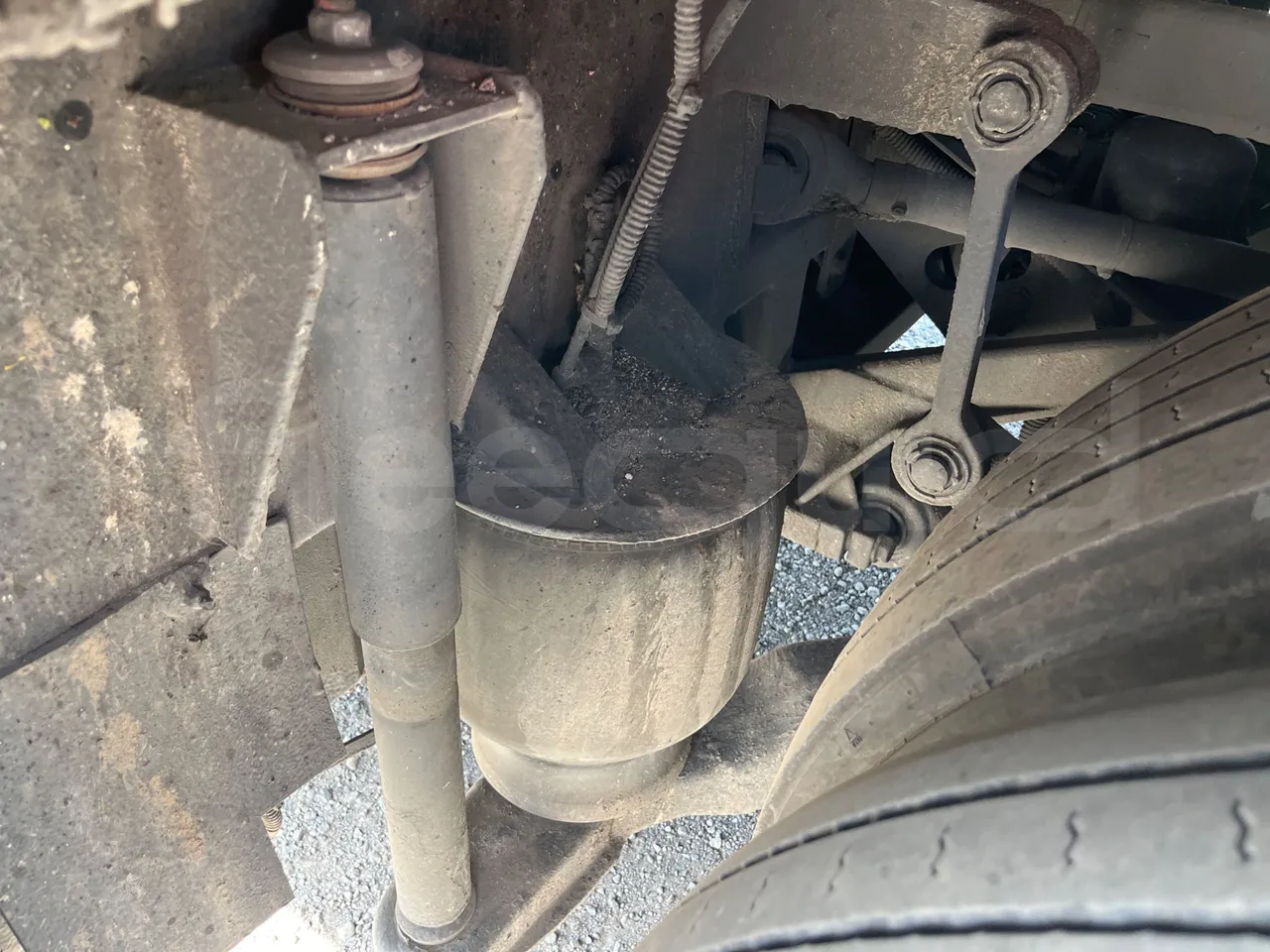 Setra S 531 DT S 531 DT/ Euro 6 - 375 KW - 14 Mt - axle 2 shock absorbers 1 left