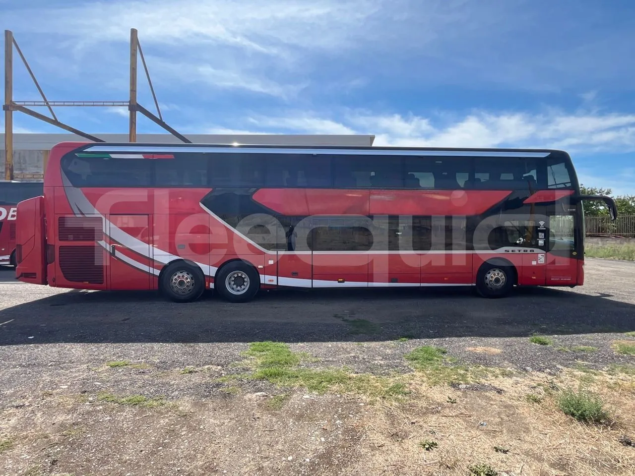Setra S 531 DT S 531 DT/ Euro 6 - 375 KW - 14 Mt - right side doors closed