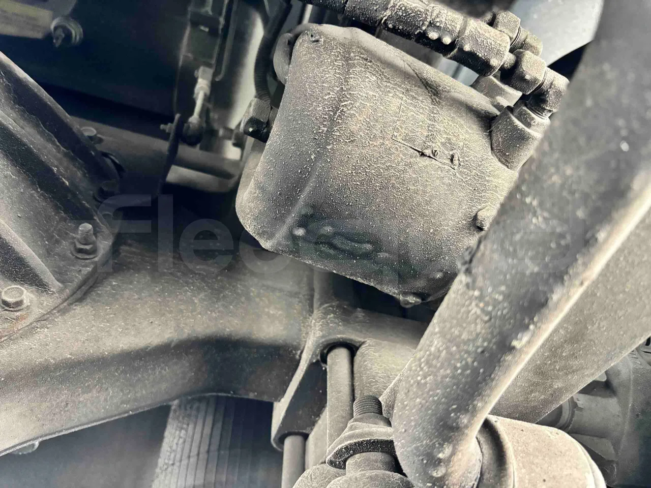 Isuzu Novo - axle 2 caliper brakes left