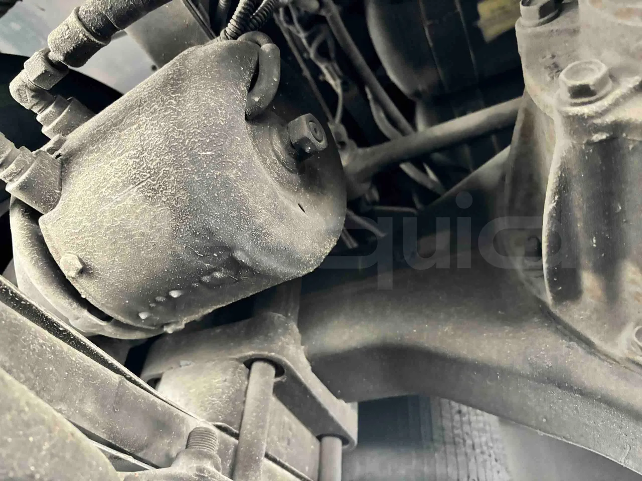 Isuzu Novo - axle 2 caliper brakes right