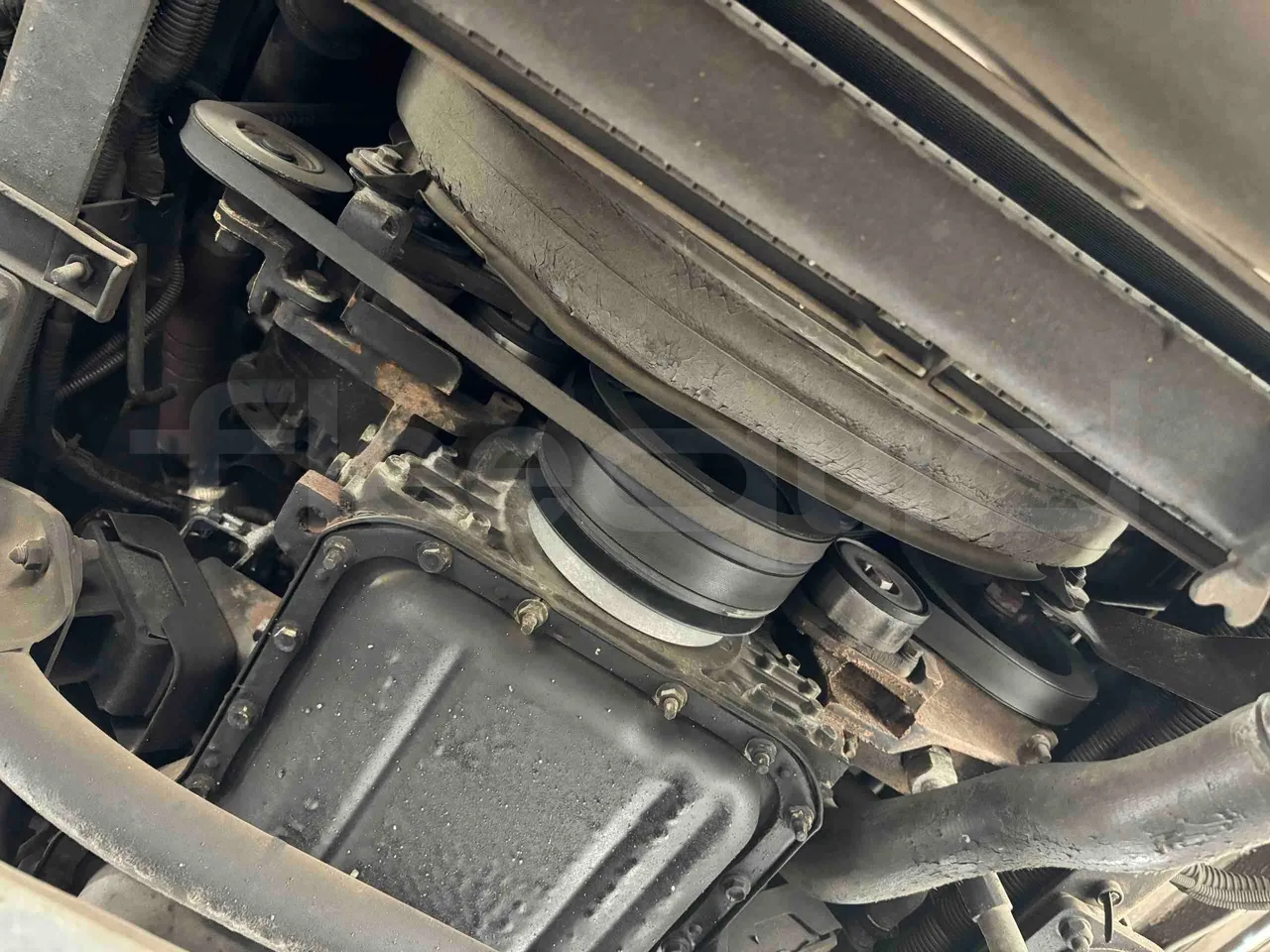 Isuzu Novo - air conditioning compressor