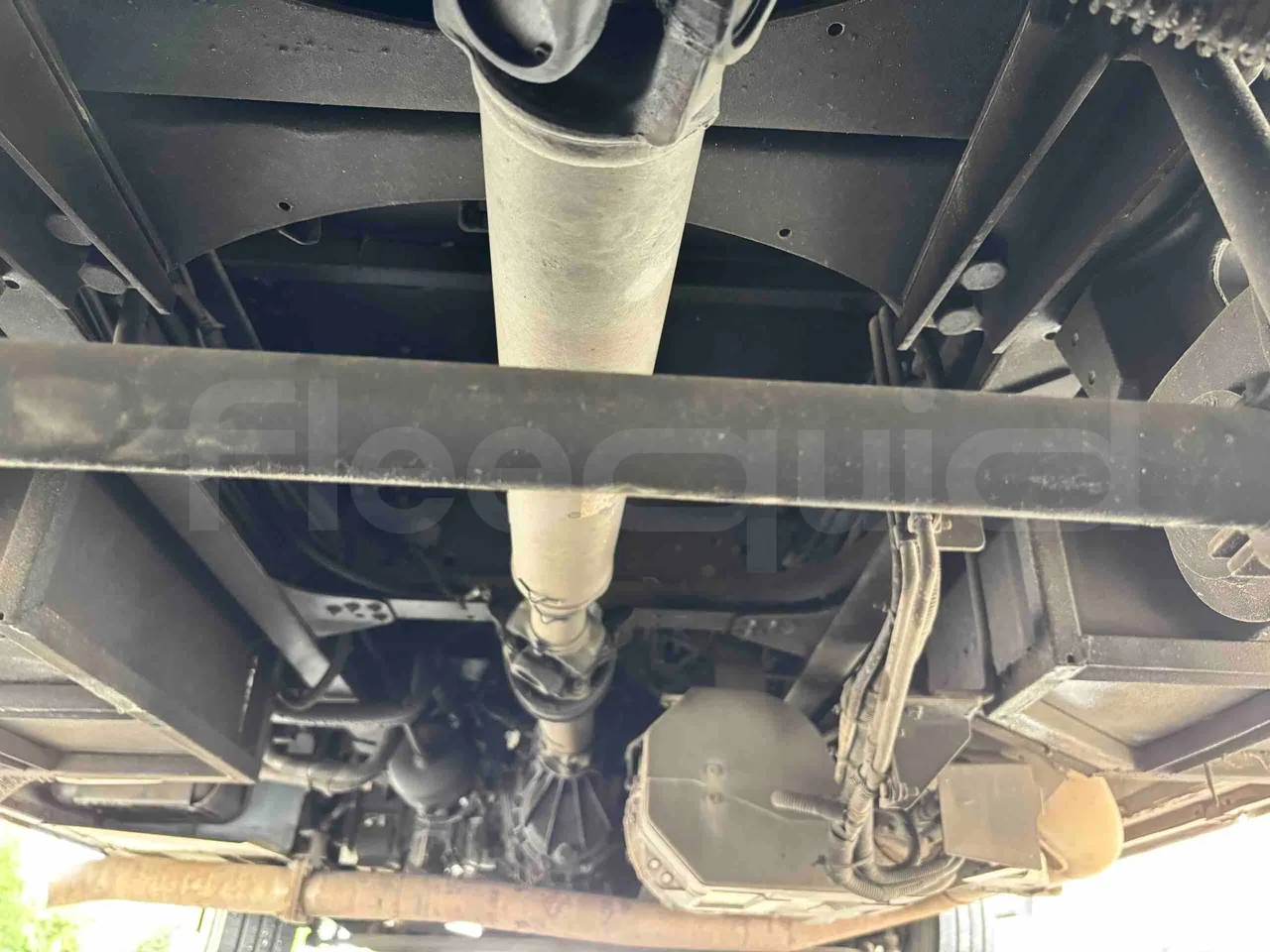 Isuzu Novo - driveshaft photo